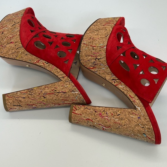 Pelle Moda Red Suede Platform Mule with Cutout Upper - Picture 4 of 8